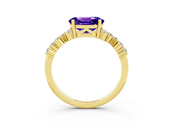 Yellow gold Oval Cut Tanzanite Scattered Round Accent Ring with Prong Setting
