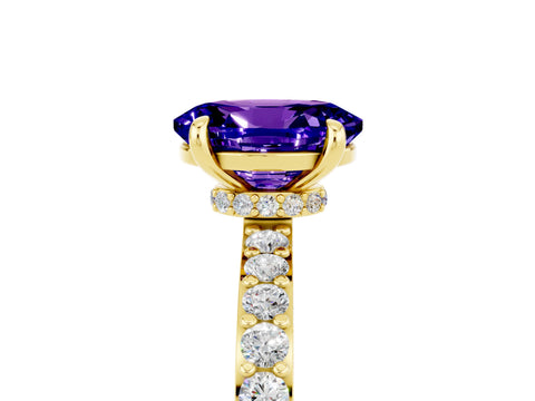 Yellow gold Oval Cut Tanzanite Solitaire Engagement Ring with Pavé Band and Four-Prong Setting_5