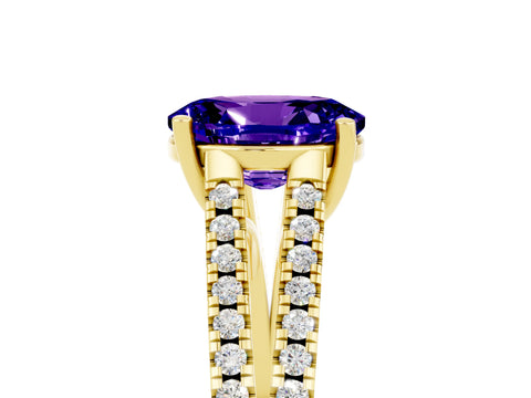Yellow gold Oval Cut Tanzanite Solitaire Engagement Ring with Split Shank Pavé Band_5