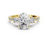 Yellow gold Oval Cut Three-Stone Diamond Pavé Band with Prong Setting_23