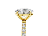 Yellow gold Oval Diamond Pavé Band with Six-Prong Setting_40