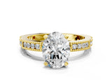 Yellow gold Oval Solitaire with Pavé Band and Four-Prong Setting_331
