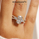 Yellow gold Oval Three-Stone Diamond Ring with Pavé Split Shank and Four-Prong Setting_134
