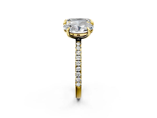 Yellow gold Oval and Emerald Toi Moi Ring with Prong Setting and Pave Band