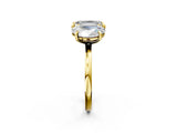 Yellow gold Oval and Emerald Toi Moi Ring with Prong Setting and Plain Band 2