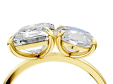 Yellow gold Oval and Emerald Toi Moi Ring with Prong Setting and Plain Band 4
