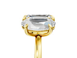 Yellow gold Oval and Emerald Toi Moi Ring with Prong Setting and Plain Band 5
