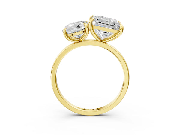 Yellow gold Oval and Princess Toi Moi Ring with Prong Setting and Plain Band
