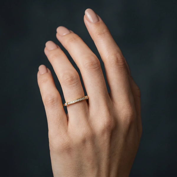 Yellow gold Pavé Round Diamond Bar Station Ring with Channel Setting