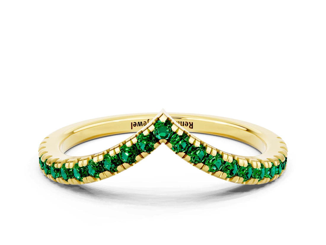 Yellow gold Pavé Round Emerald V-Shaped Chevron Band with Shared Prong Setting_6