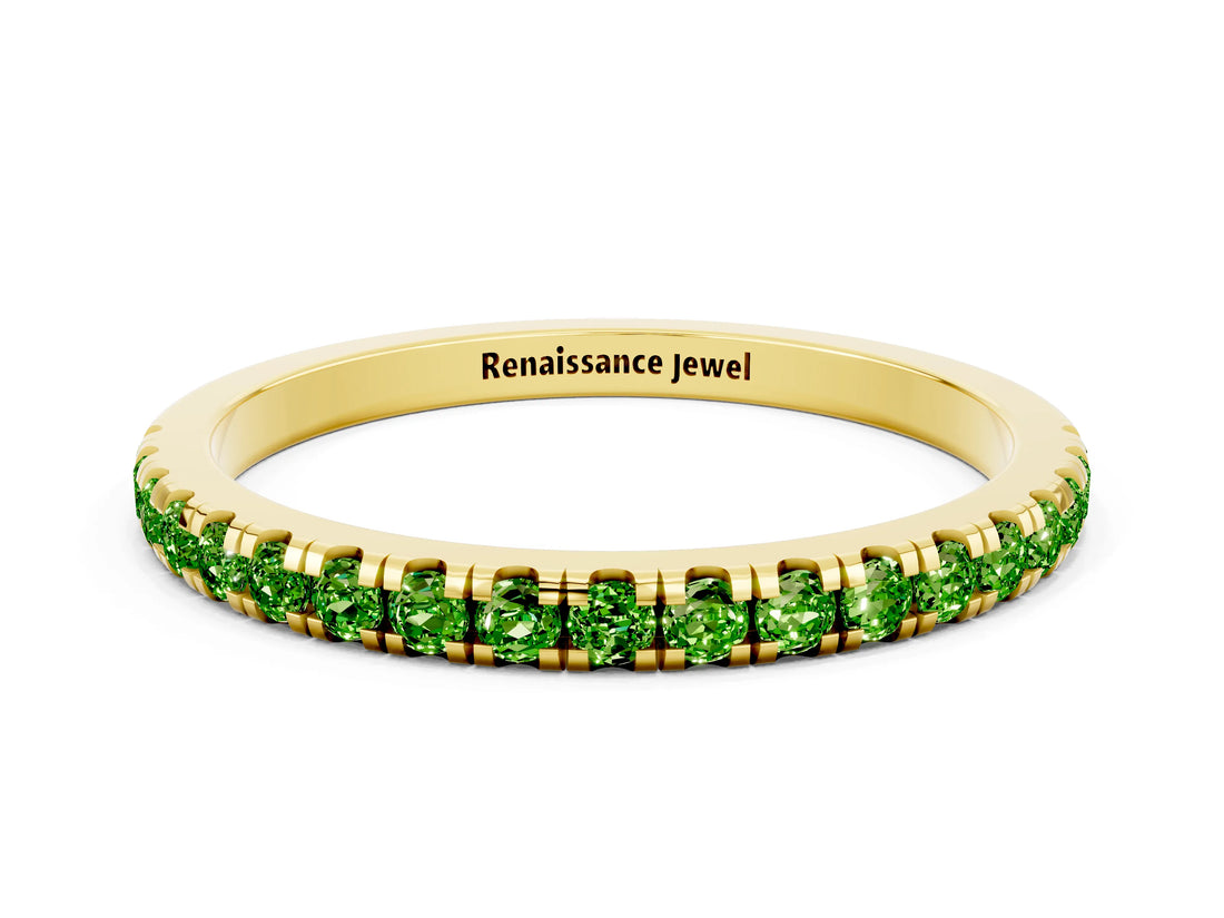 Yellow gold Pavé Round Peridot Half Eternity Band with Shared Prong Setting_6