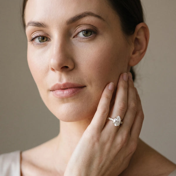 Yellow gold Pear Brilliant Diamond Pavé Band with Six-Prong Setting