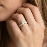 Yellow gold Pear Brilliant Diamond Pavé Band with Six-Prong Setting_5