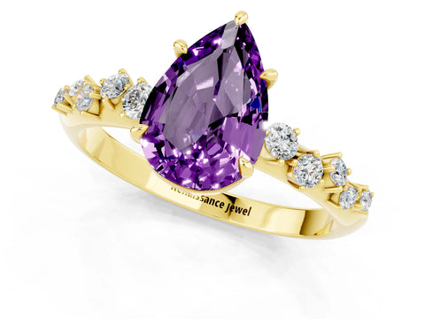 Yellow gold Pear Cut Amethyst Cluster Side Stone Solitaire Ring with Prong Setting_25