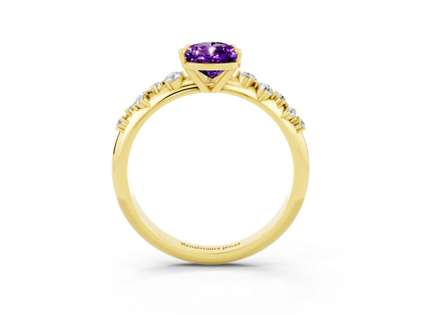 Yellow gold Pear Cut Amethyst Cluster Side Stone Solitaire Ring with Prong Setting