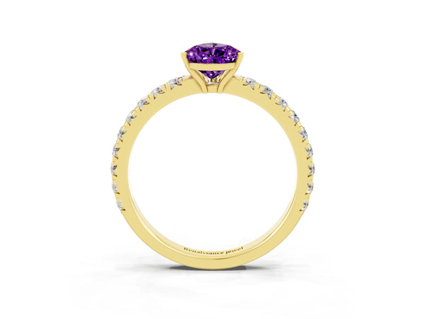 Yellow gold Pear Cut Amethyst Pavé Solitaire Engagement Ring with Four-Prong Setting