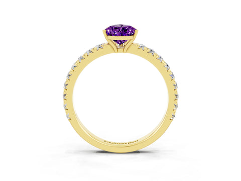 Yellow gold Pear Cut Amethyst Pavé Solitaire Engagement Ring with Four-Prong Setting_15