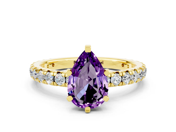 Yellow gold Pear Cut Amethyst Pavé Solitaire Ring with Round Band and Prong Setting