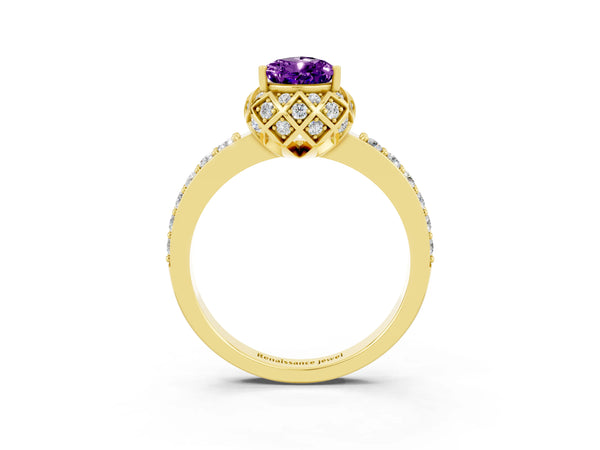 Yellow gold Pear Cut Amethyst Scalloped Halo Engagement Ring with Round Shared Prong Band
