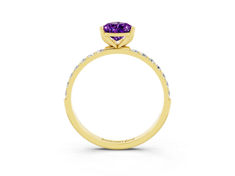 Yellow gold Pear Cut Amethyst Solitaire Engagement Ring with Pavé Band and Prong Setting_3