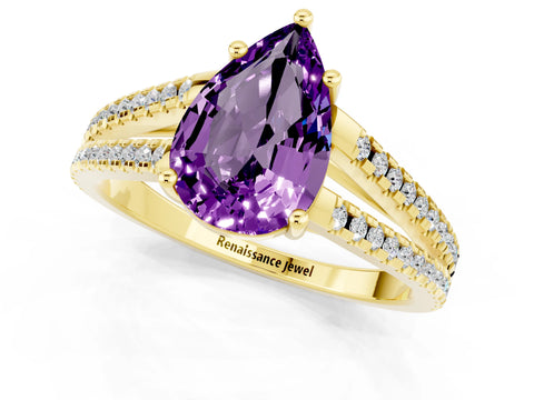 Yellow gold Pear Cut Amethyst Solitaire Engagement Ring with Split Shank Pavé Band_1