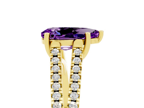 Yellow gold Pear Cut Amethyst Solitaire Engagement Ring with Split Shank Pavé Band_5