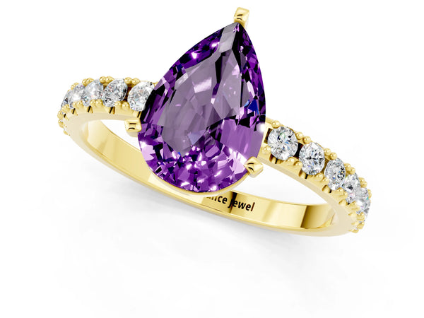 Yellow gold Pear Cut Amethyst Solitaire Pavé Band with Four-Prong Setting