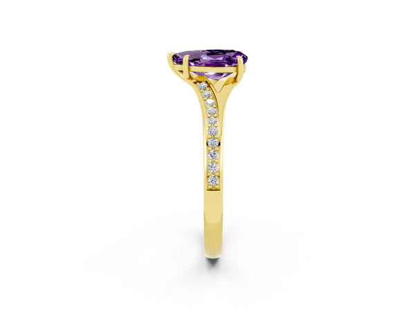 Yellow gold Pear Cut Amethyst Solitaire Ring with Pavé Band and Prong Setting