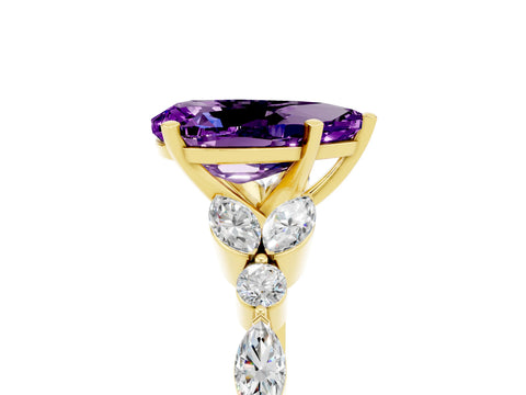 Yellow gold Pear Cut Amethyst Solitaire Ring with Side Stones and Four-Prong Setting_17