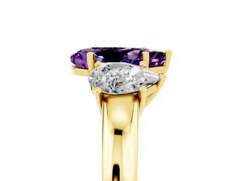 Yellow gold Pear Cut Amethyst Three-Stone Ring with Four-Prong Setting and Classic Band_5