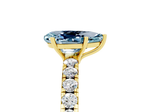 Yellow gold Pear Cut Aquamarine Pavé Solitaire Engagement Ring with Four-Prong Setting_17