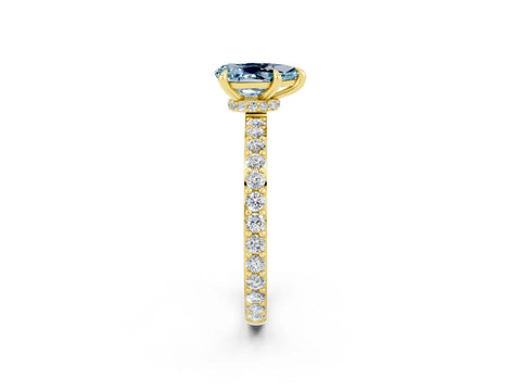 Yellow gold Pear Cut Aquamarine Solitaire Engagement Ring with Pavé Band and Four-Prong Setting_2