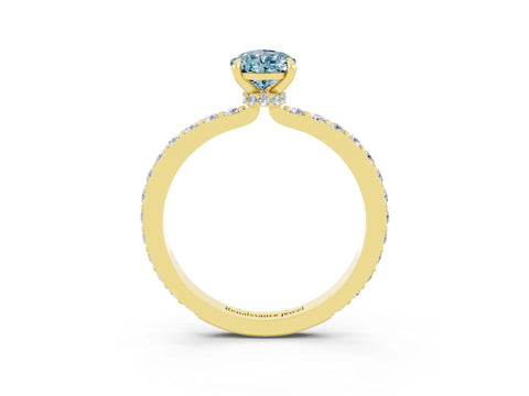 Yellow gold Pear Cut Aquamarine Solitaire Engagement Ring with Pavé Band and Four-Prong Setting_3