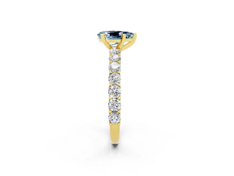 Yellow gold Pear Cut Aquamarine Solitaire Ring with Shared Prong Pavé Band and Four-Prong Setting_2