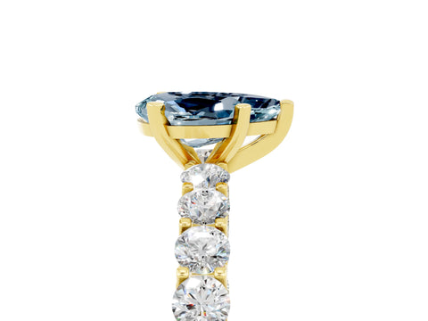 Yellow gold Pear Cut Aquamarine Solitaire Ring with Shared Prong Pavé Band and Four-Prong Setting_5
