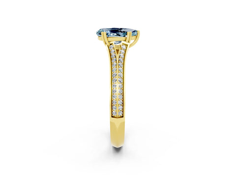 Yellow gold Pear Cut Aquamarine Split Shank Engagement Ring with Pavé Band_2