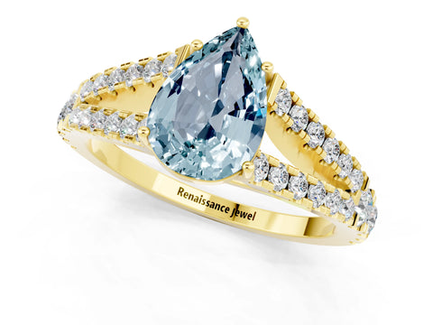 Yellow gold Pear Cut Aquamarine Split Shank Pavé Engagement Ring with Four-Prong Setting_13
