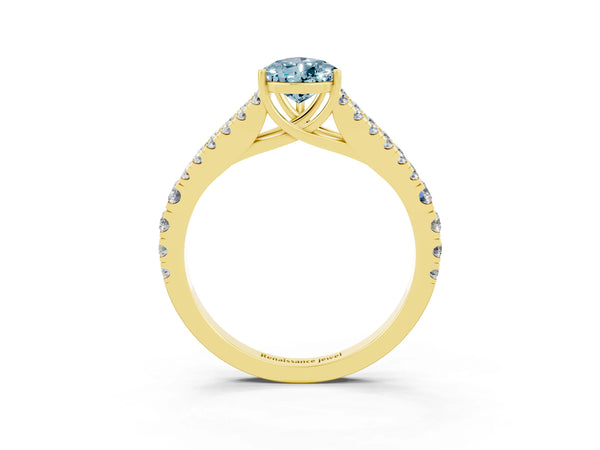 Yellow gold Pear Cut Aquamarine Split Shank Pavé Engagement Ring with Four-Prong Setting