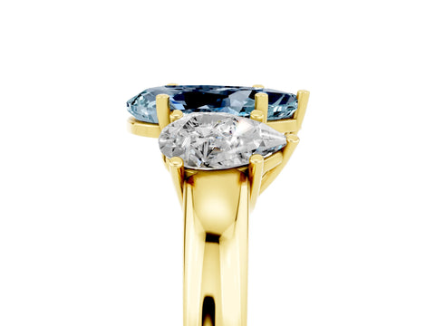 Yellow gold Pear Cut Aquamarine Three-Stone Ring with Four-Prong Setting and Classic Band_5