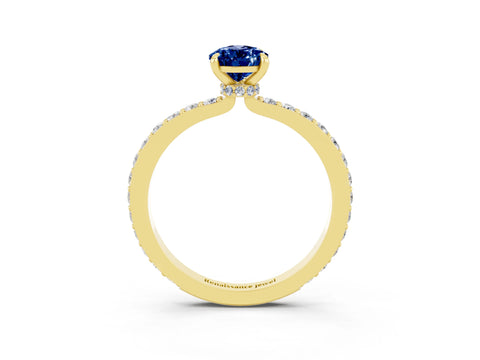 Yellow gold Pear Cut Blue Sapphire Ring with Pavé Band and Four-Prong Setting_3