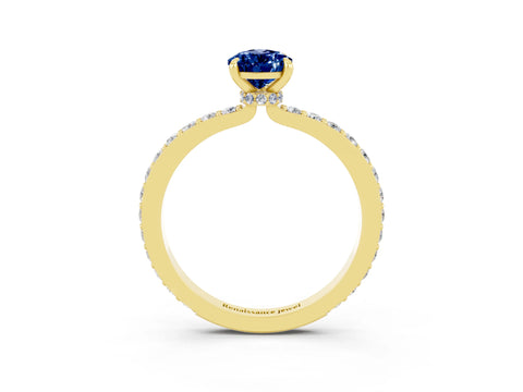 Yellow gold Pear Cut Blue Sapphire Solitaire Engagement Ring with Pavé Band and Four-Prong Setting_3