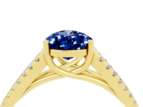Yellow gold Pear Cut Blue Sapphire Solitaire Engagement Ring with Split Shank Pavé Band_4