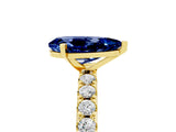 Yellow gold Pear Cut Blue Sapphire Solitaire Pavé Band with Four-Prong Setting_5