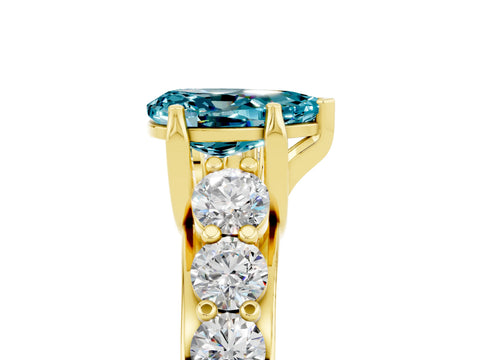 Yellow gold Pear Cut Blue Topaz Engagement Ring with Pavé Band and Four-Prong Setting_5