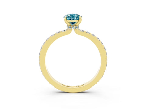 Yellow gold Pear Cut Blue Topaz Solitaire Engagement Ring with Pavé Band and Four-Prong Setting_3