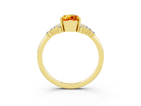 Yellow gold Pear Cut Citrine Ring with Side Stones and Four-Prong Setting_39