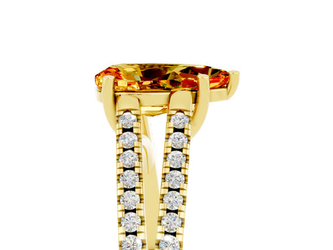 Yellow gold Pear Cut Citrine Solitaire Engagement Ring with Split Shank Pavé Band_5