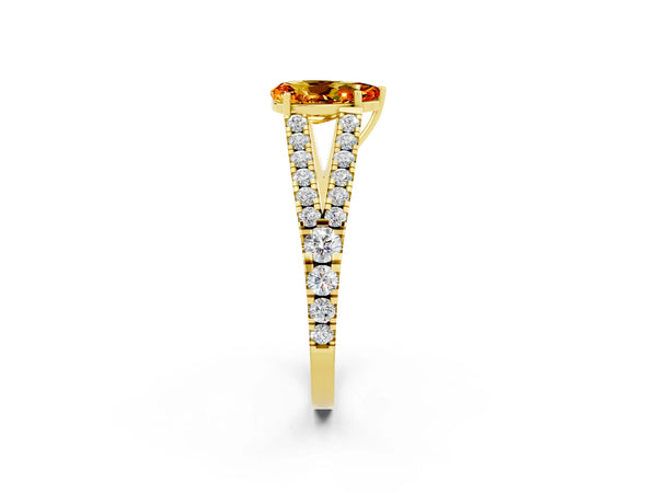 Yellow gold Pear Cut Citrine Split Shank Pavé Engagement Ring with Four-Prong Setting