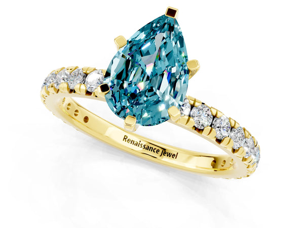 Yellow gold Pear Cut Cut Diamond Pavé Band with Four-Prong Setting