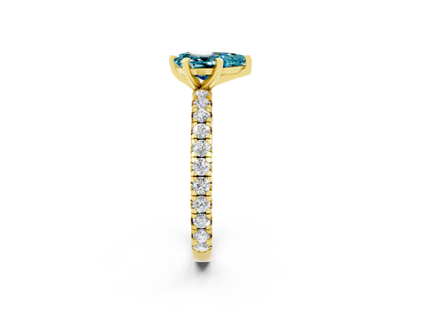 Yellow gold Pear Cut Cut Diamond Pavé Band with Four-Prong Setting